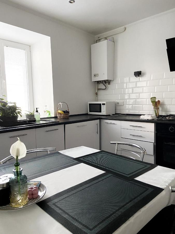 Квартира У Старому Місті Kamjanez-Podilskyj Exterior foto